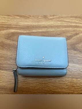 kate spade New York Jackson Jackson Small Trifold Wallet Frosted Blue